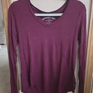 American Eagle Women's Seriously Soft Purple Perfect V Long Sleeve Top